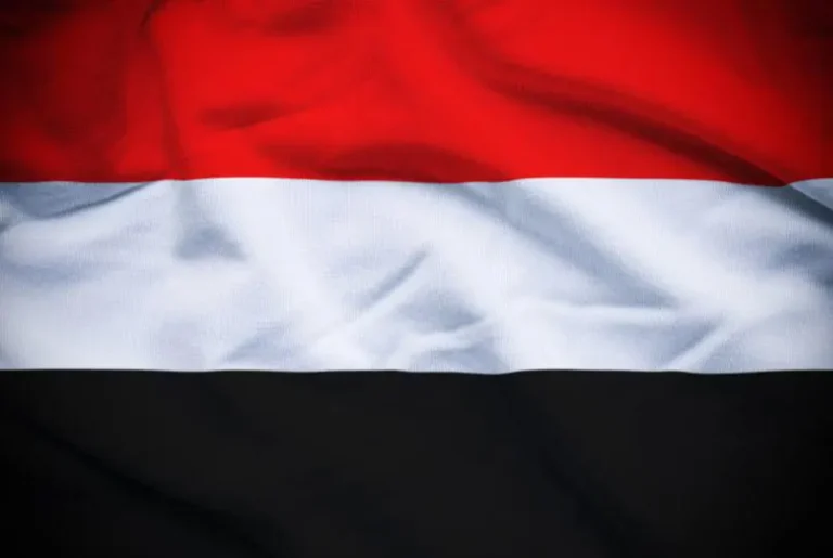 Flag of Yemen with flight support services.